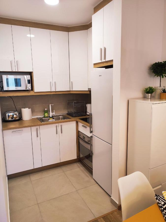 Center Firefly Gardens Apartment Novi Sad Bagian luar foto