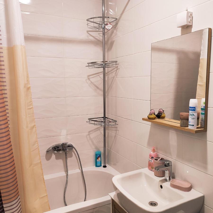 Center Firefly Gardens Apartment Novi Sad Bagian luar foto