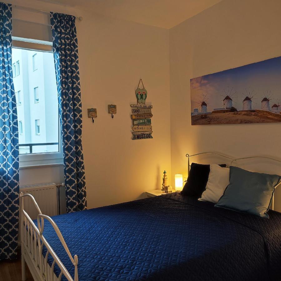 Center Firefly Gardens Apartment Novi Sad Bagian luar foto